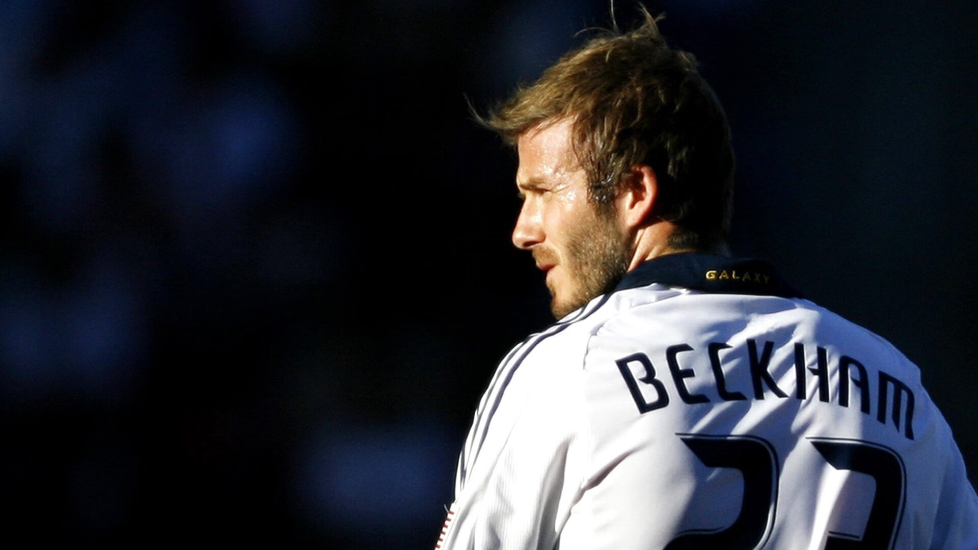 开云体育在线-足球奇迹夜，比利亚雷亚尔横扫智利，本泽马如何从背锅侠变身关键先生？