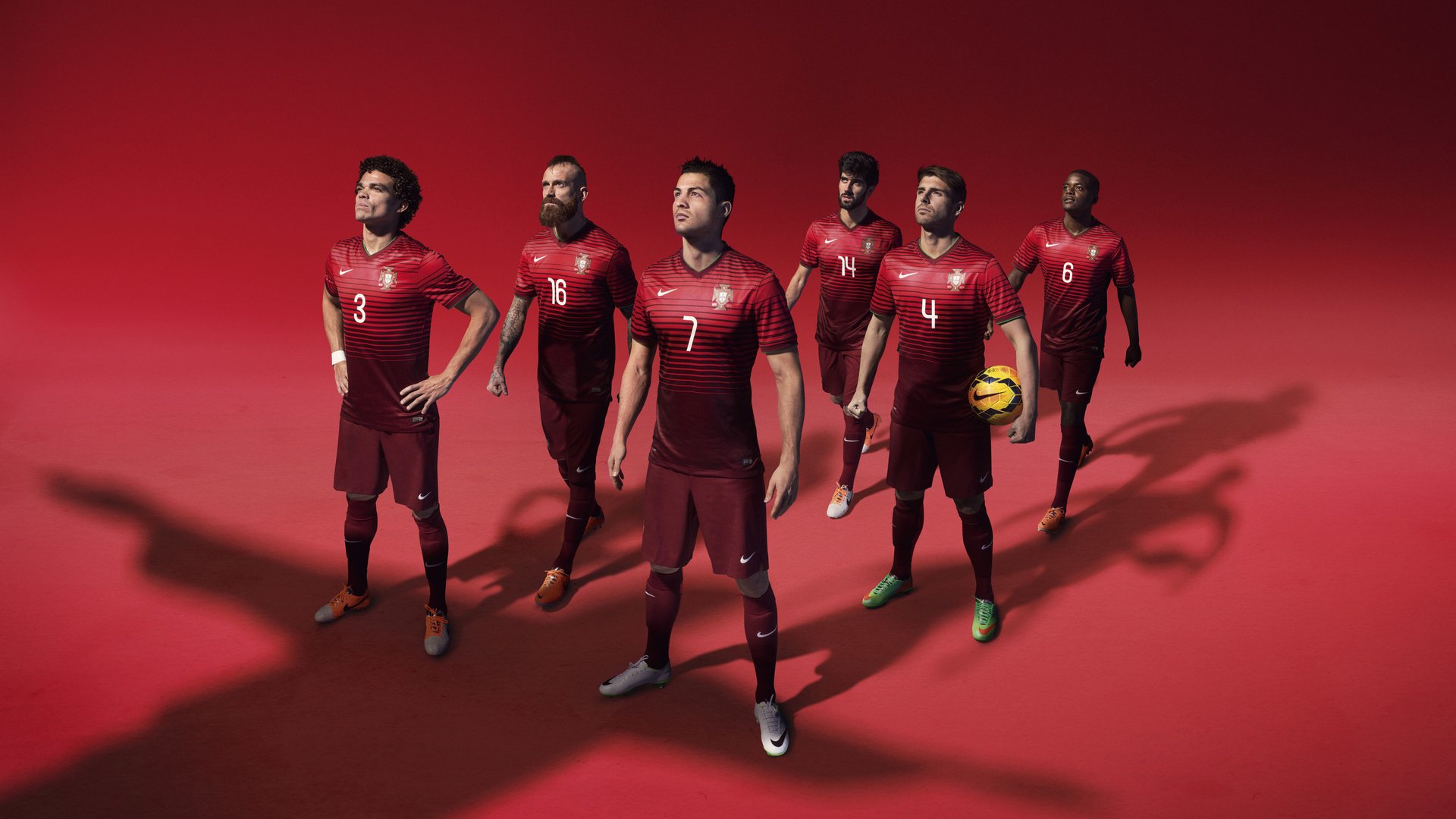 开云世界杯-佩德里单骑破阵诠释进攻美学，曼联防线摇摇欲坠险胜背后的隐忧