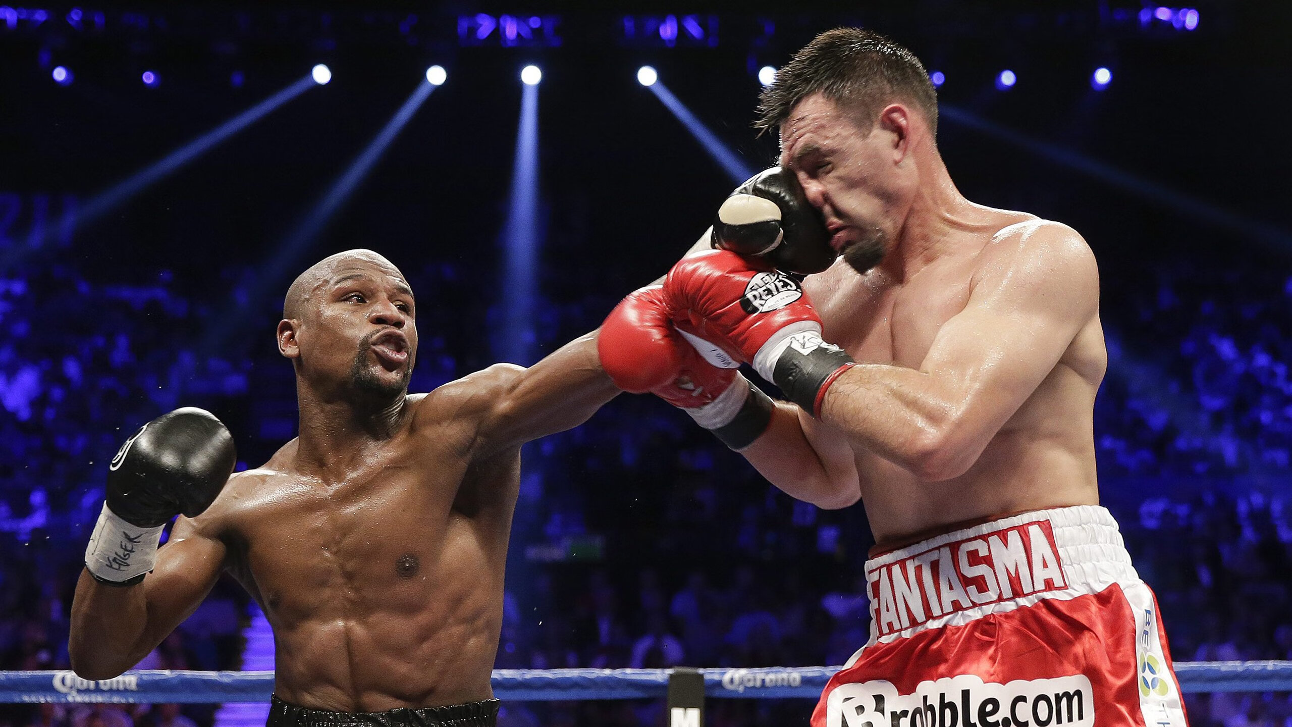 开云在线赛事平台-当米切尔在欧冠决赛接管比赛，雄鹿还在底特律鏖战